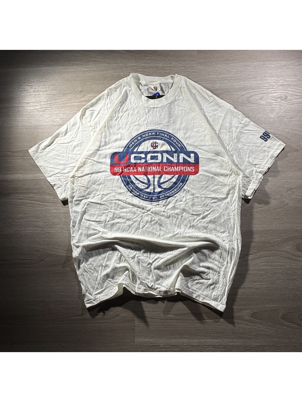 Vintage 1999 Nike Team UConn Huskies NCAA National Champions Shirt Men’s L NWT